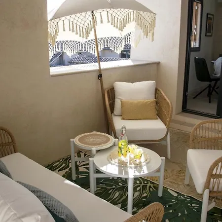 Apartment Bel Climatise A Uzes
